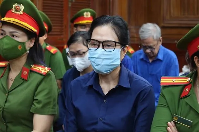 🥇 Cựu Tổng giám đốc SJC được đề nghị giảm án, nhưng vẫn phải nộp lại gần 18.000 lượng vàng