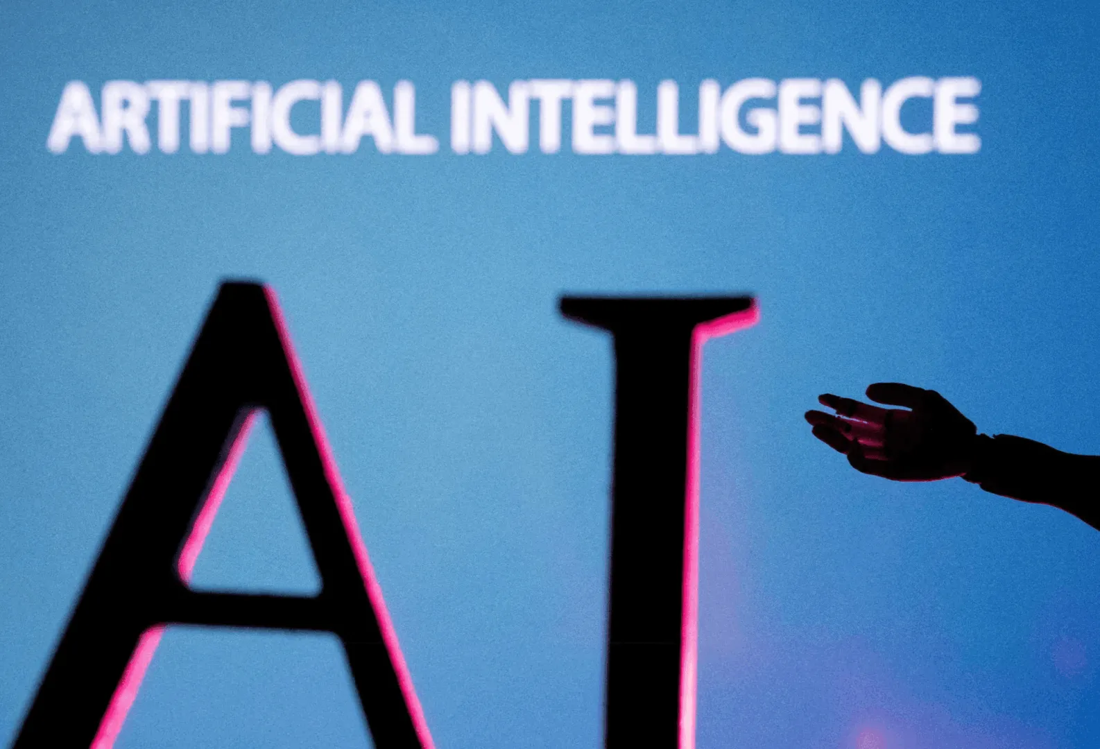 Từ vị thế dẫn đầu đến thế bám đuổi: OpenAI trả giá vì những bước đi sai với ChatGPT