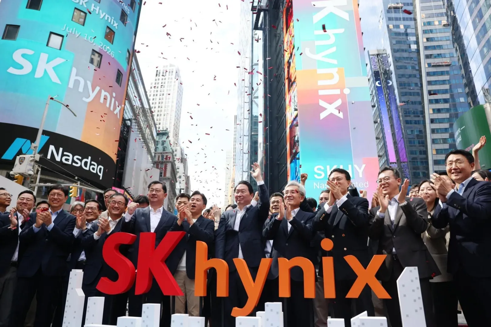 Hy hữu: Cổ phiếu SK Hynix sập 30%, nhà đầu tư tiền số mất gần 60 triệu USD chỉ trong 2 phút