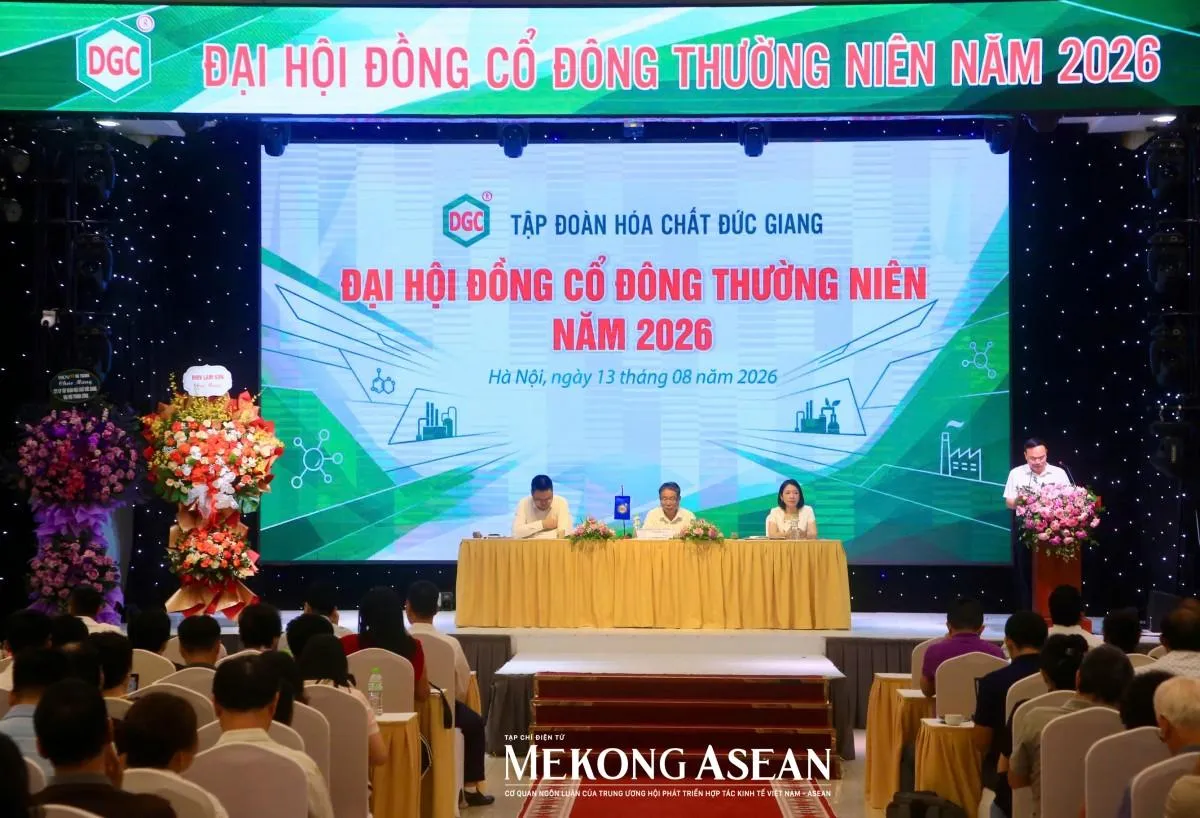Hóa chất Đức Giang (DGC) được HoSE gỡ một phần cảnh báo, cổ phiếu vẫn chưa thể giao dịch bình thường
