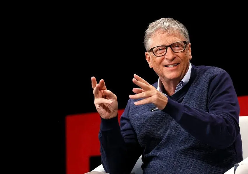 Bill Gates cảnh báo làn sóng AI có thể thay đổi thị trường lao động, chỉ 4 nhóm nghề được đánh giá “an toàn”