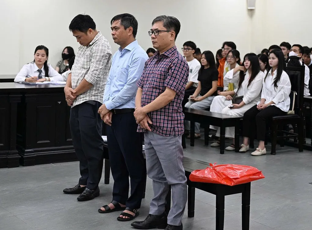 Cựu hiệu trưởng nhận 3 năm tù trong vụ chi sai tiền A80 của gần 1.000 sinh viên