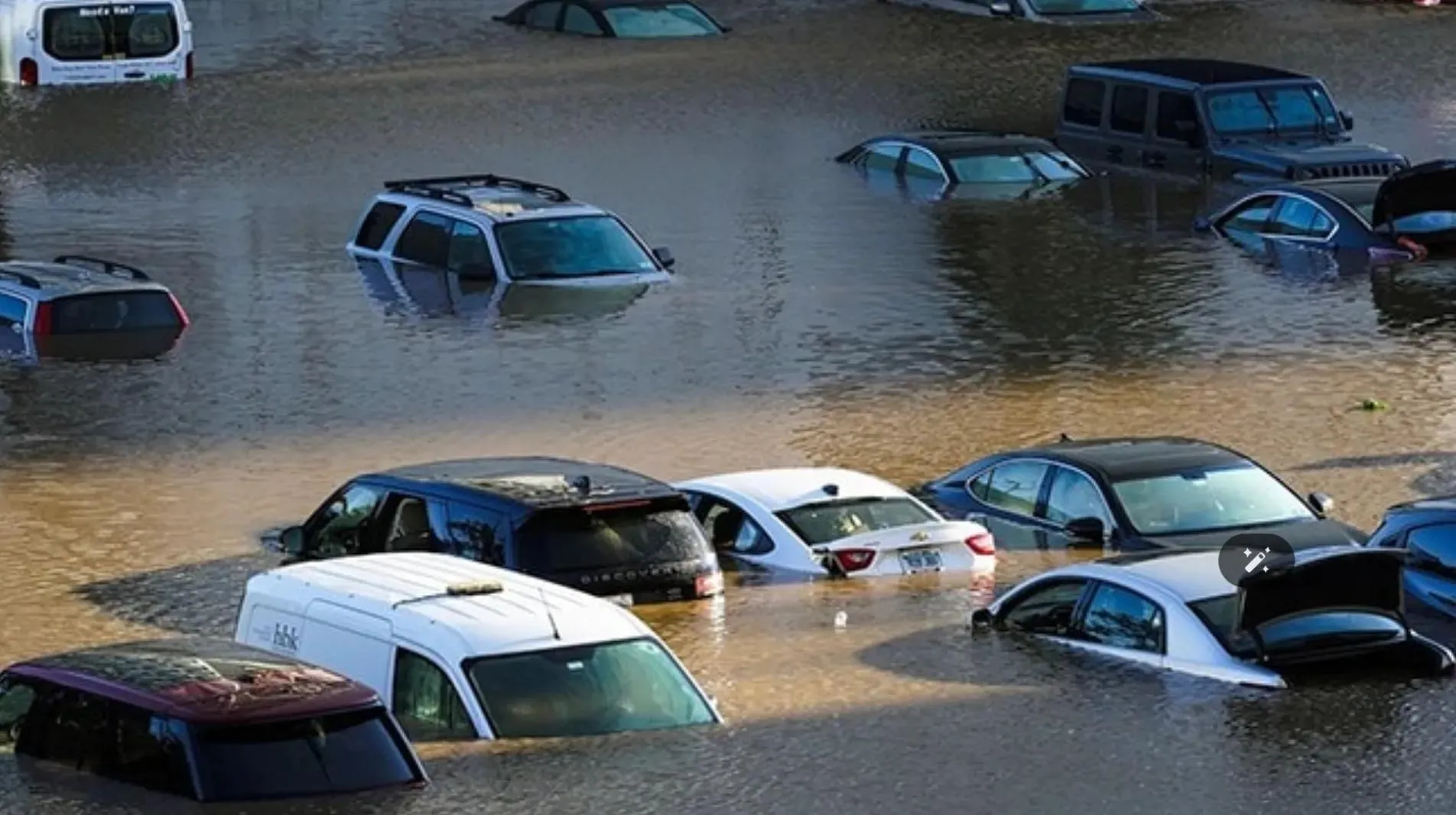 Bão Narra gây mưa lớn, ô tô ngập nước có được bảo hiểm bồi thường?