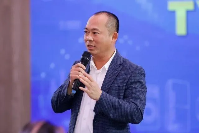 Ông Đoàn Văn Hiểu Em tiếp tục bán 1 triệu cổ phiếu MWG