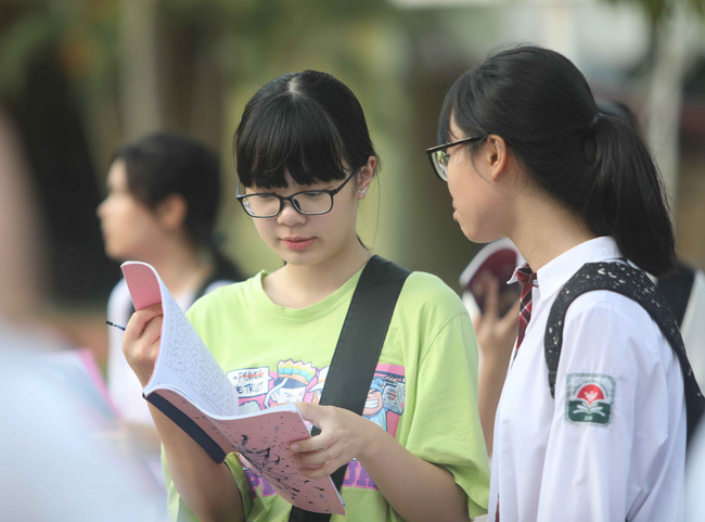Đáp án đề thi môn chuyên Lịch sử trường THPT chuyên Khoa học Xã hội và Nhân văn