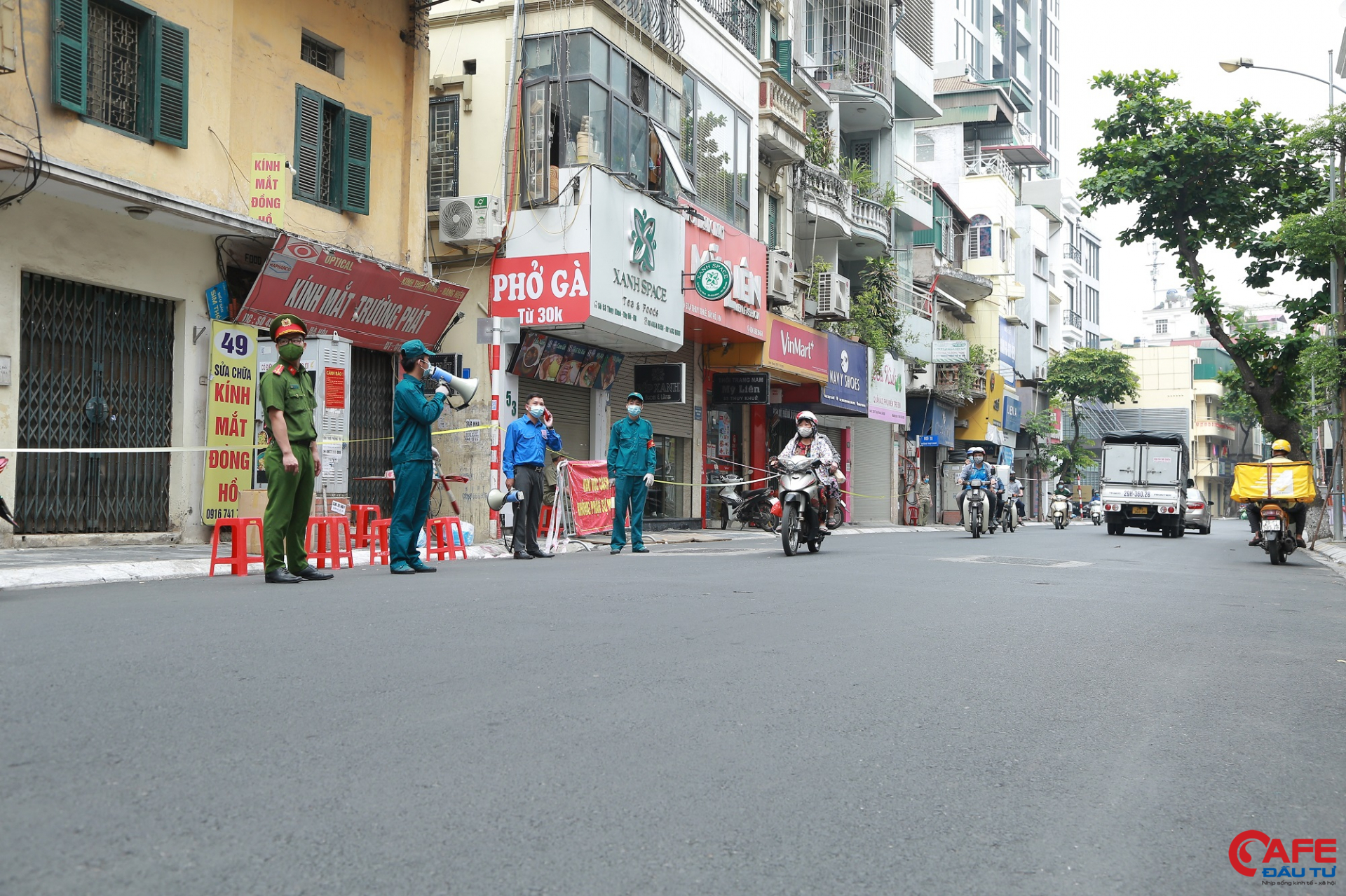 Hà Nội: Phong tỏa tạm thời hàng chục hộ dân ở Thụy Khuê