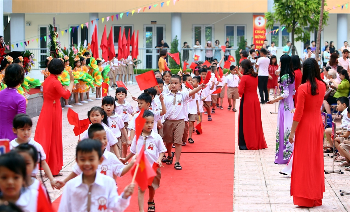 Học sinh trên cả nước tựu trường năm học 2021 - 2022 từ 1/9/2021