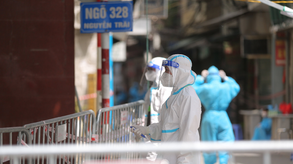 Hà Nội: Tìm người từng đến trường Tiểu học Đặng Trần Côn nhận sách giáo khoa