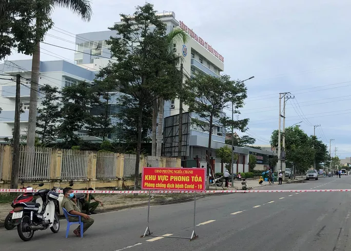 Phong tỏa bệnh viện tư nhân lớn nhất Quảng Ngãi do có nhân viên y tế mắc Covid-19