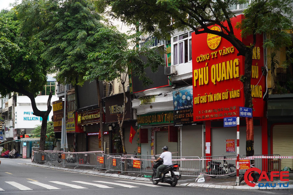 Hà Nội thông báo khẩn tìm người từng đến cửa hàng bánh bao trên phố Trần Nhân Tông