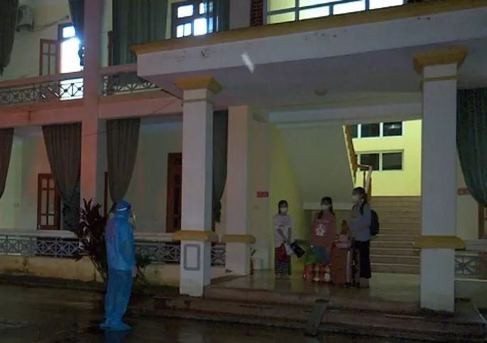 Phát hiện 3 cô gái 'vượt sông' từ Hà Nam về Ninh Bình nhằm trốn khai báo y tế