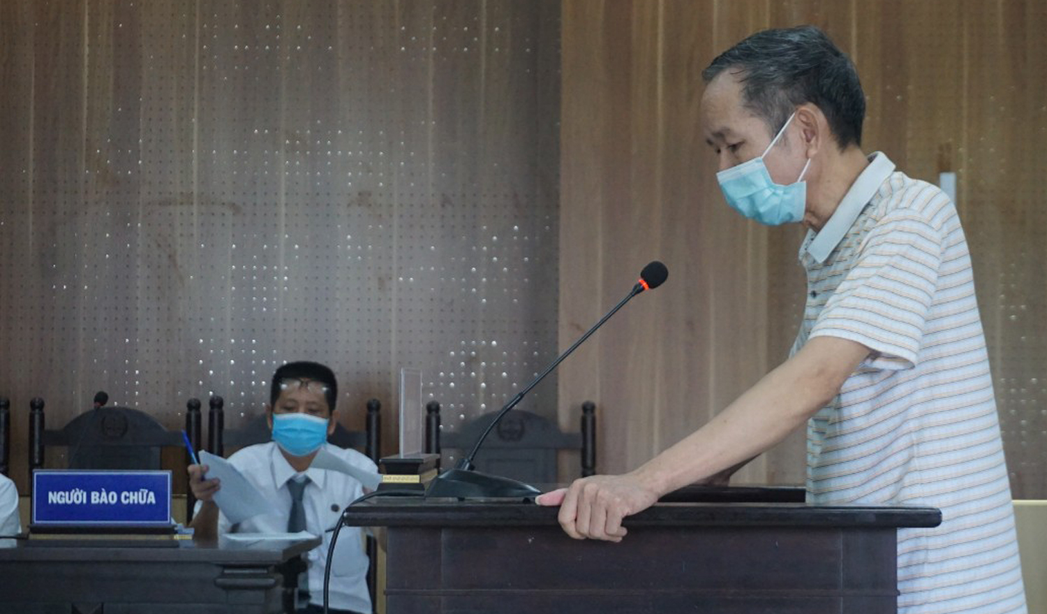 Phó Chủ tịch 'mạo danh' nhiều người tố cáo Chủ tịch lĩnh 30 tháng tù