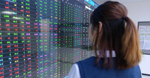 Vn-Index tăng mạnh qua mốc 1.350 điểm