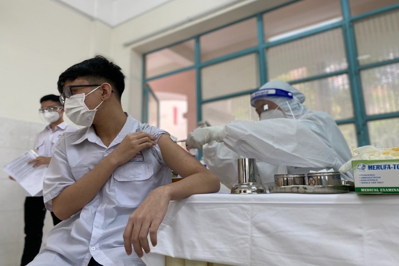 Những trường hợp trẻ em cần trì hoãn, thận trọng khi tiêm vaccine COVID-19