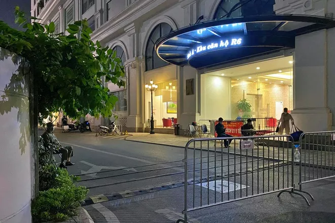 Hà Nội: Cách ly y tế tạm thời tòa R6A Royal City vì có cư dân mắc Covid-19