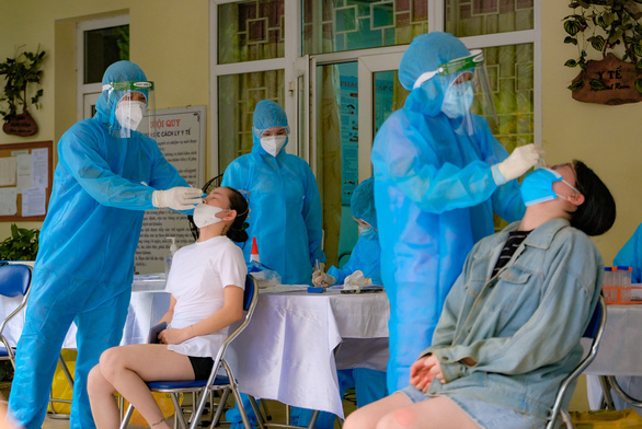 Nóng: Hà Nội thông báo khẩn tìm người đến hàng loạt địa điểm tại 7 quận trung tâm