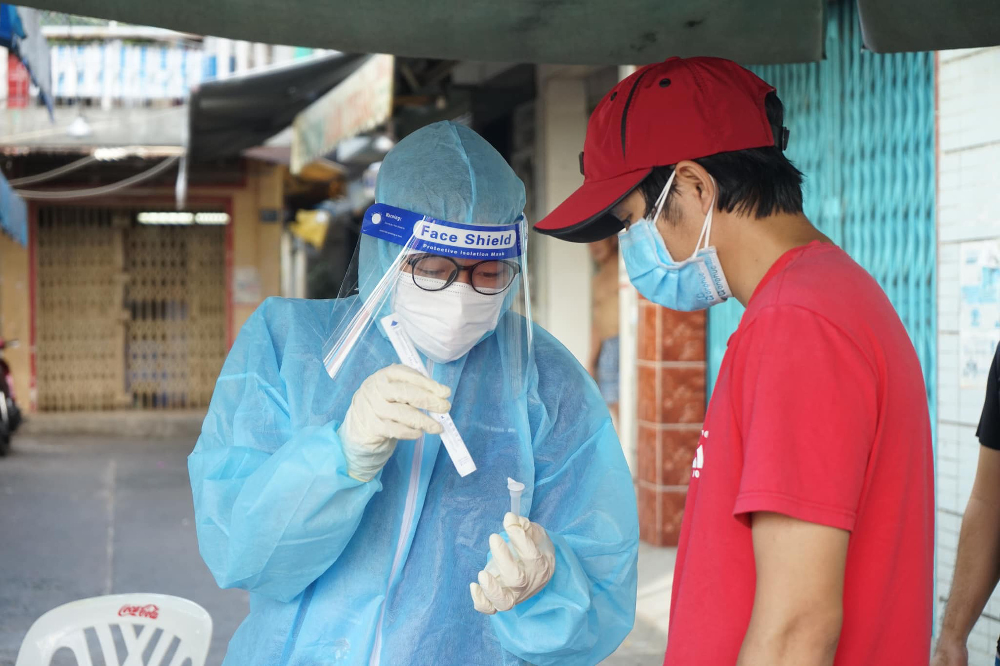 Hà Nội: Xuất hiện thêm 'ổ dịch' Covid-19 mới, khẩn tìm người đến hiệu thuốc, nhà hàng