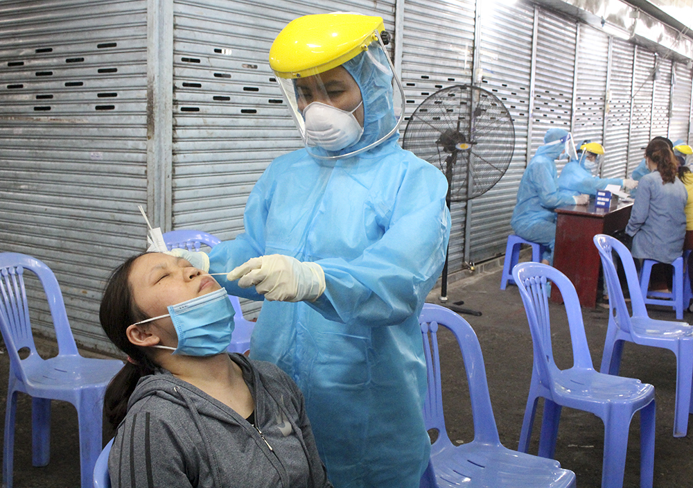 Hà Nội ghi nhận hơn 500 ca/ngày, liệu có tính phương án giãn cách diện rộng?