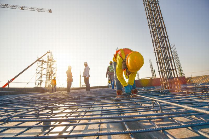 Nhà thầu xây dựng đang phải lấy ngắn nuôi dài
