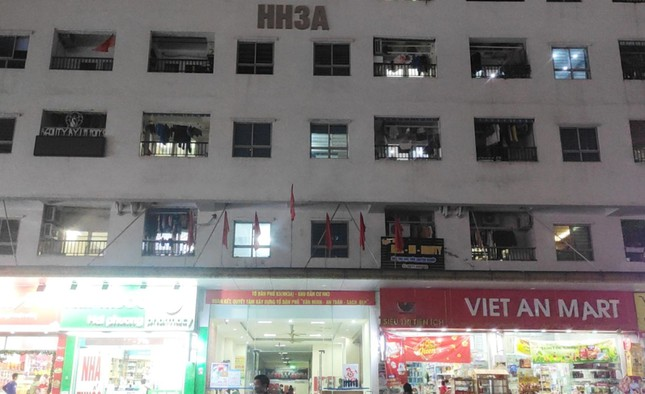 Hà Nội: Gia đình có 4 người mắc Covid-19 kêu bị 'bỏ quên', chính quyền nói gì?