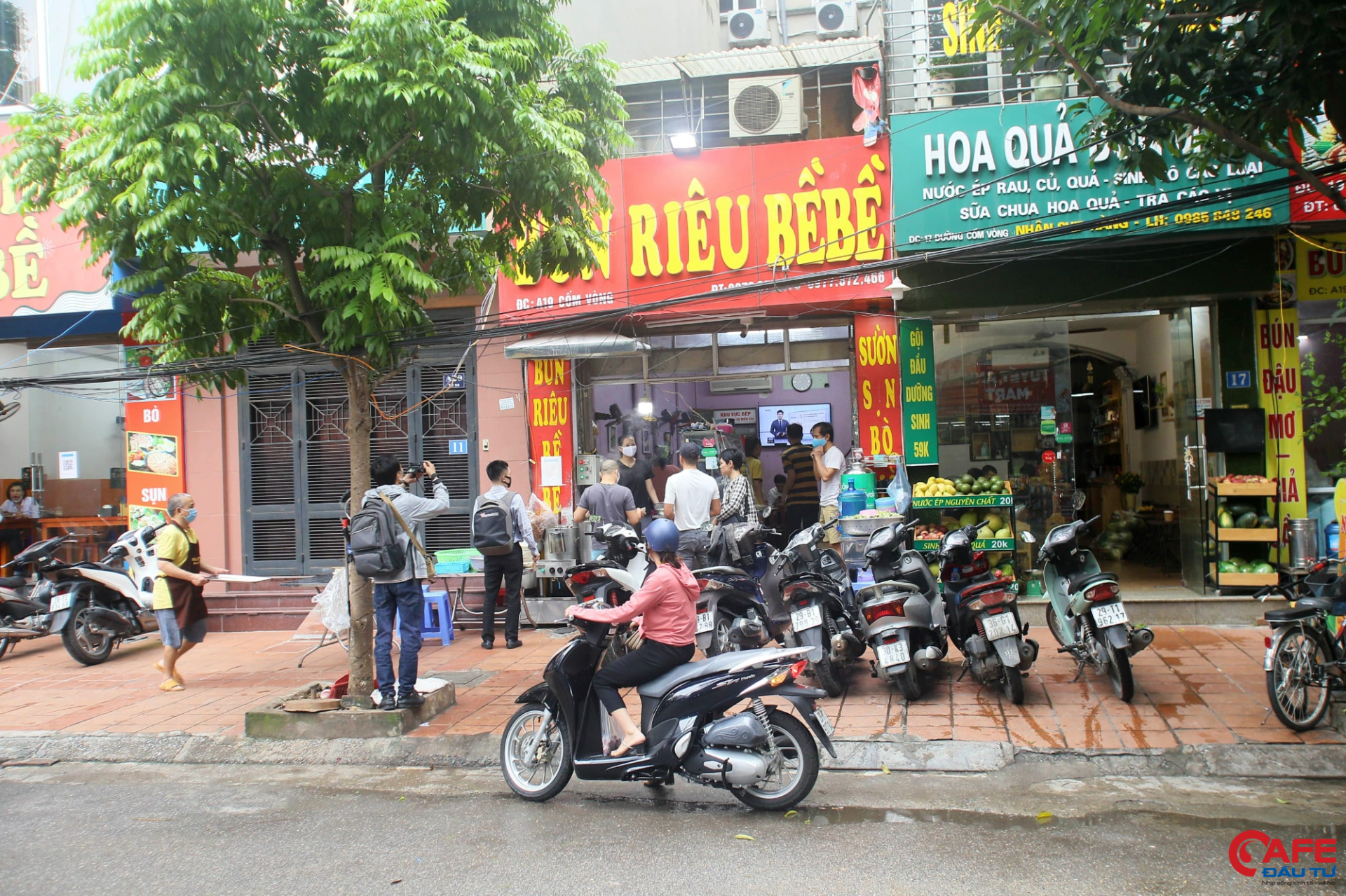 Hà Nội: Thêm một quận 'vùng cam' dừng bán hàng ăn tại chỗ