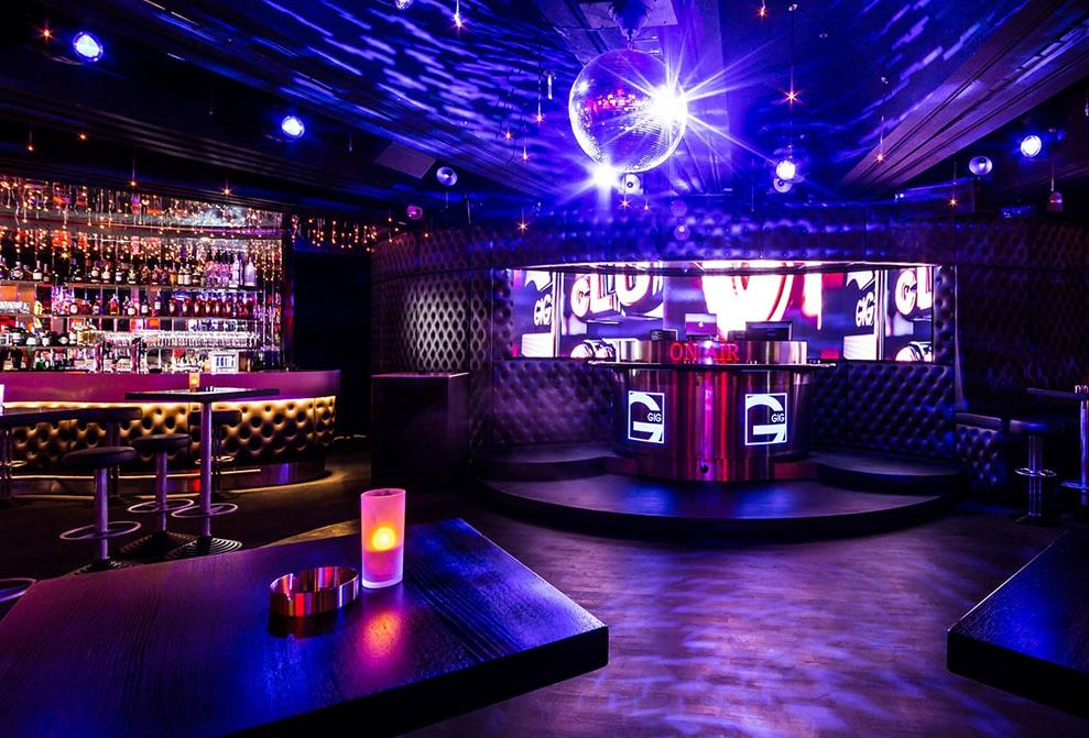 TP. HCM cho phép mở lại karaoke, quán bar từ 10/1