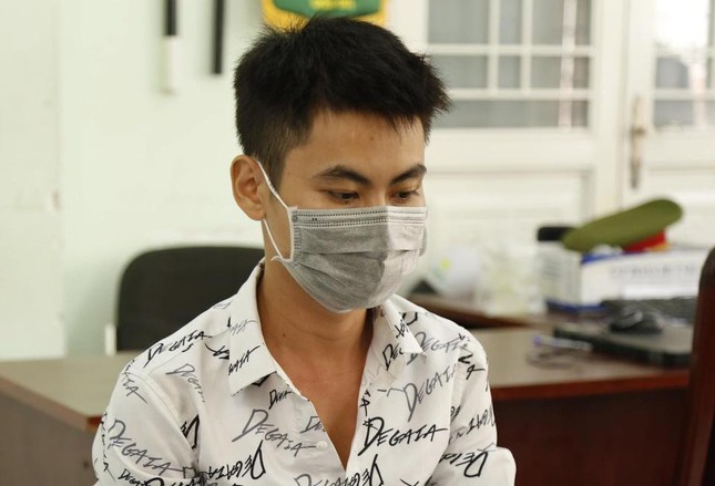 Thanh niên 22 tuổi giả công an để cưỡng dâm và cướp tiền của gái mại dâm