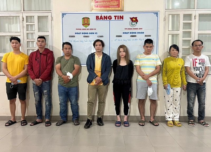 Bắt 'tú ông' điều hành hàng trăm gái bán dâm, kiếm hơn 1 tỷ/tháng