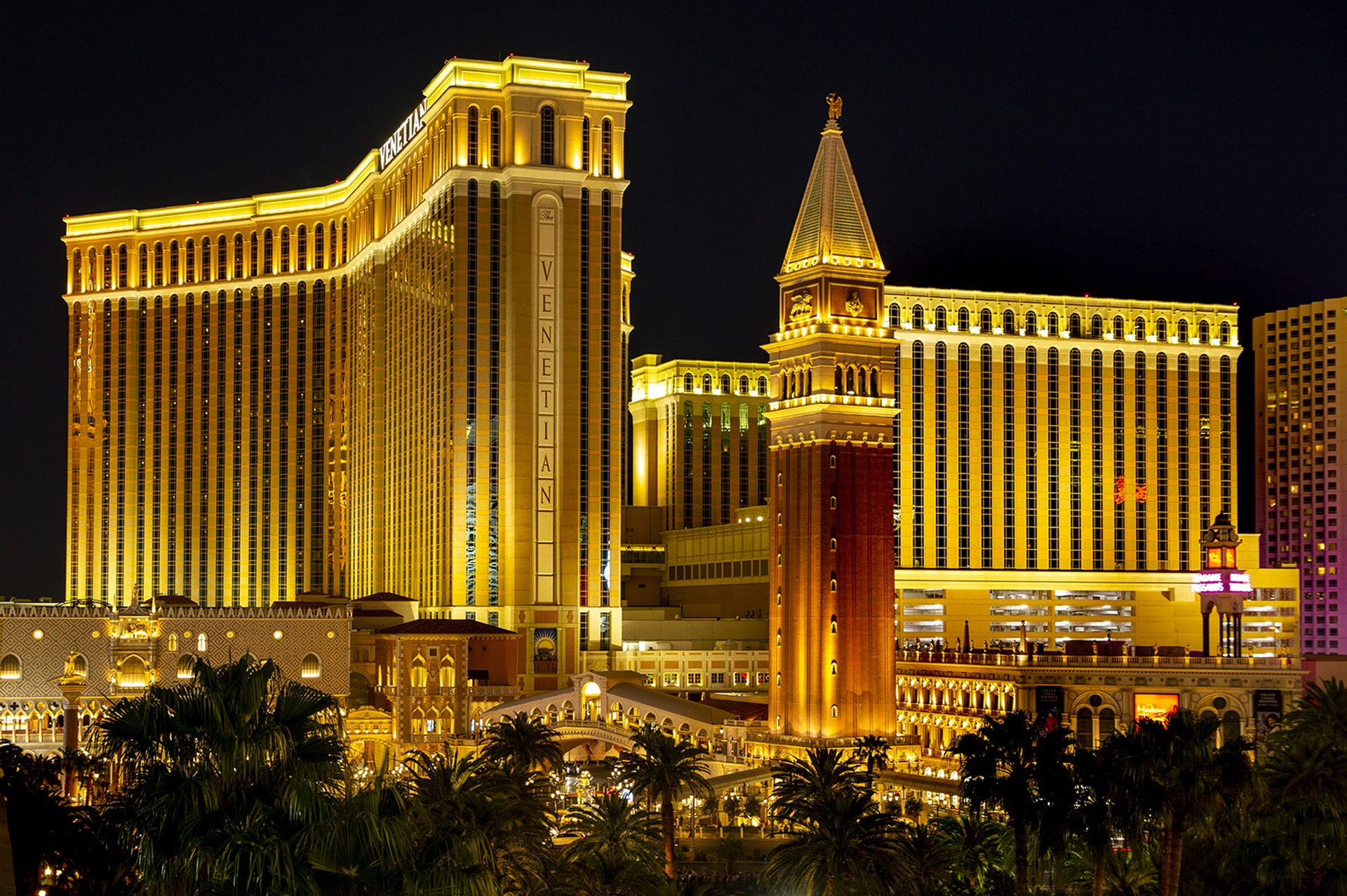 Las Vegas Sands bán toàn bộ sòng bài tại 'Thủ đô giải trí' của Mỹ