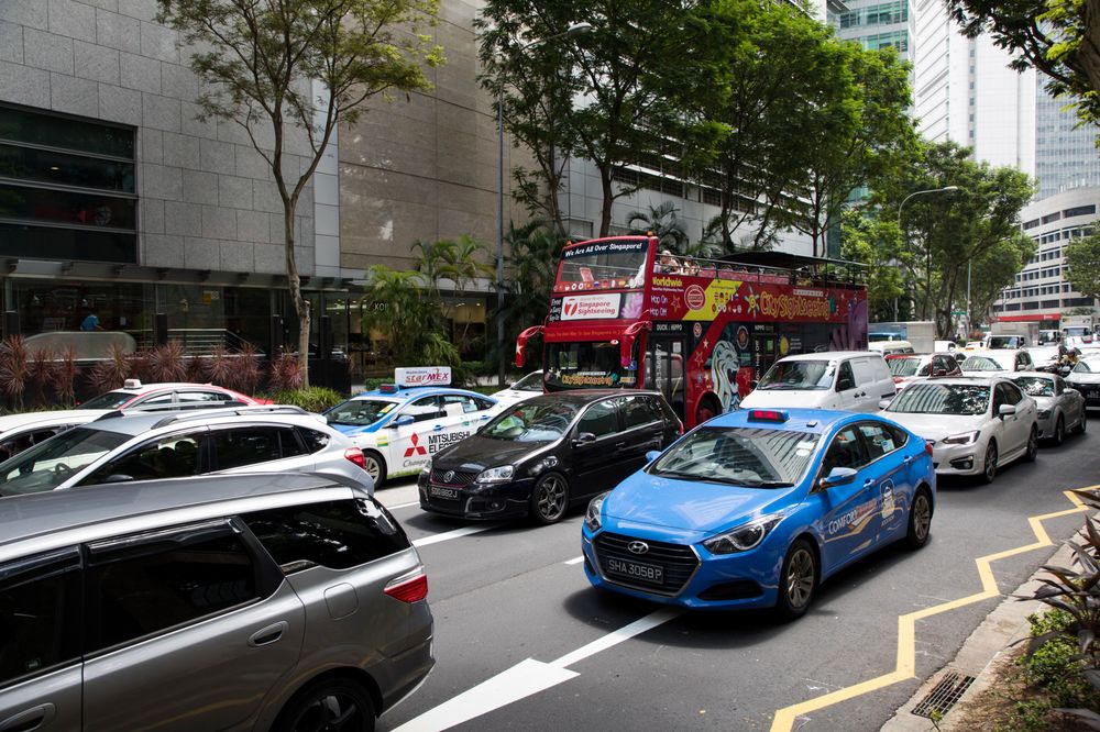 Từ 2025, Singapore sẽ cấm xe con chạy động cơ dầu đăng ký mới
