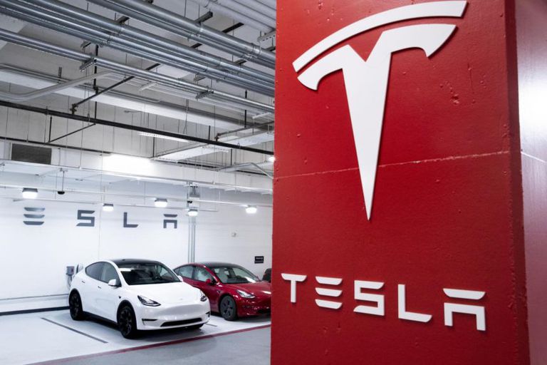 Tesla kiện 'người cũ' vì ăn cắp mã nguồn công nghệ tự lái