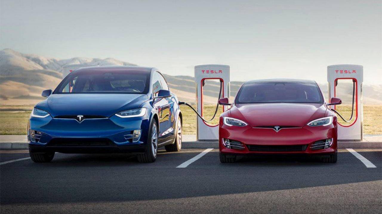 Tesla tạm ngừng sản xuất 2 mẫu xe đắt tiền nhất của mình