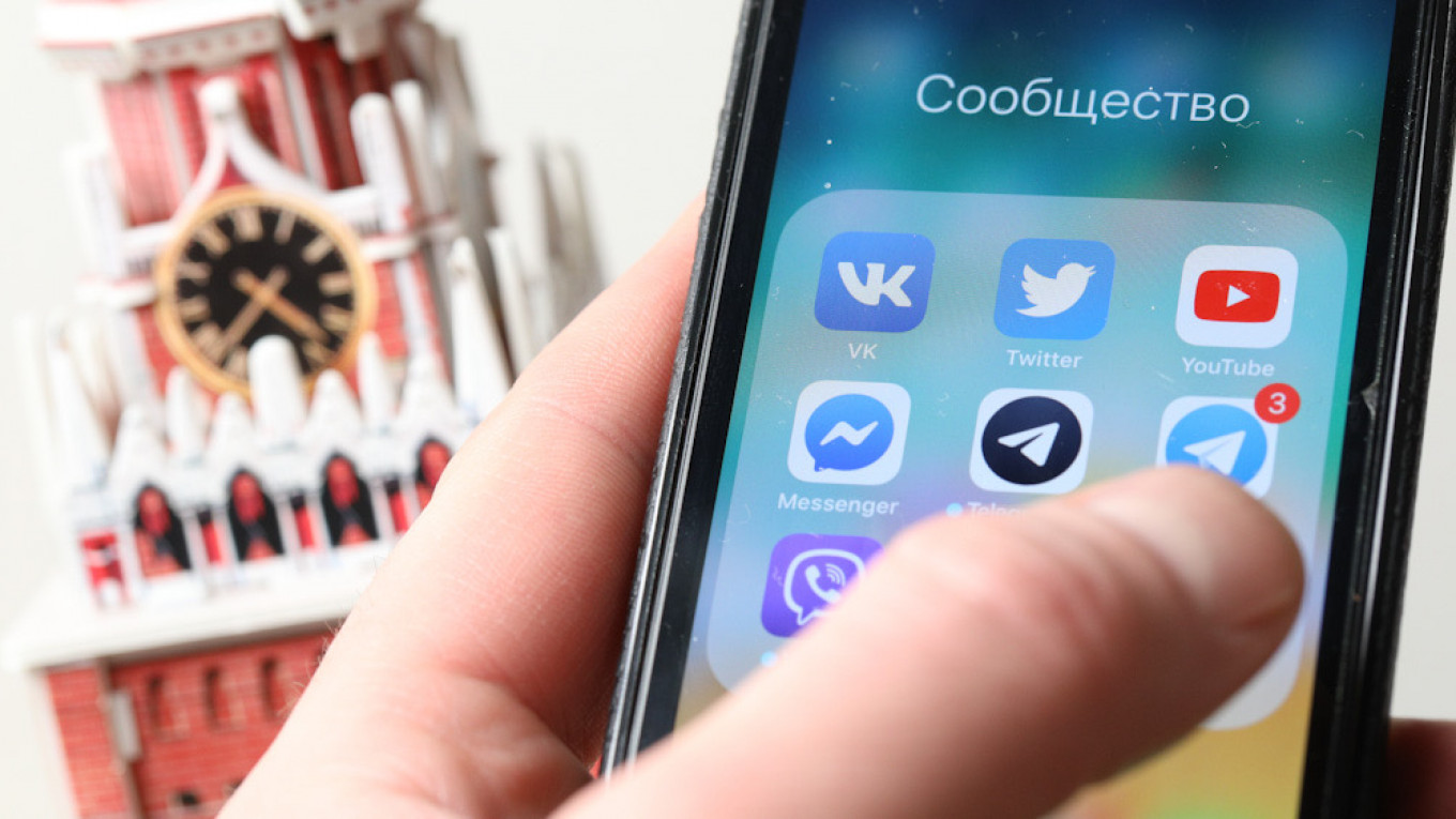 Tòa án Nga phạt Twitter vì không xóa nội dung bị cấm