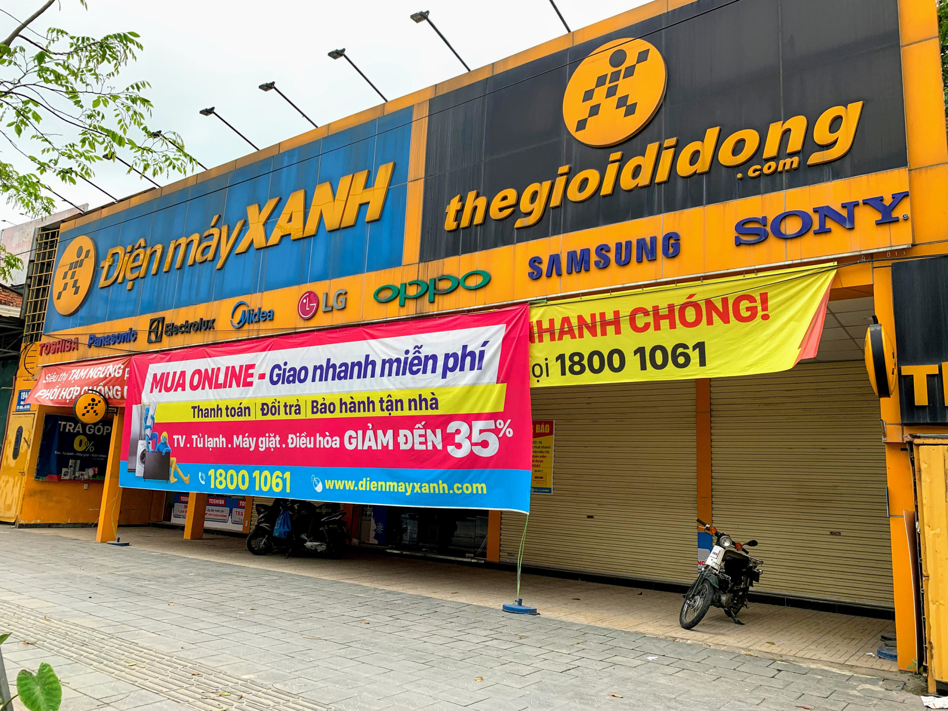 Thế Giới Di Động tự ý giảm tiền thuê mặt bằng: Một nước cờ cao tay?
