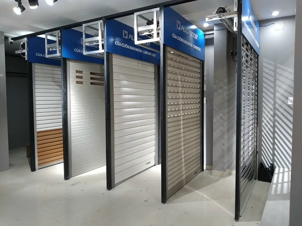 Cửa Cuốn Austdoor Và Stardoor – Nên Chọn Loại Nào Cho Công Trình Của Bạn?