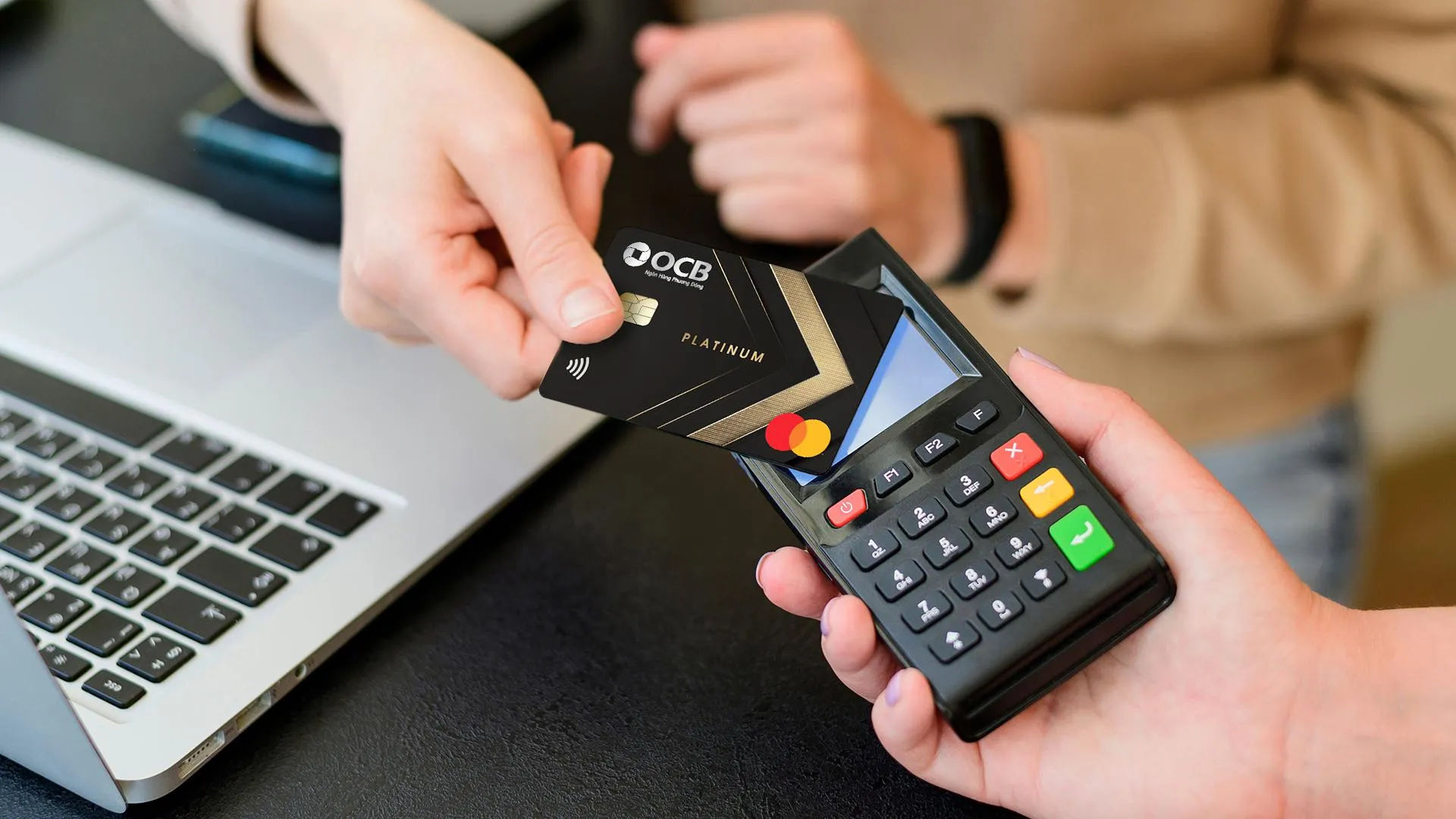 Năm học mới sắm đồ công nghệ và giải pháp hoàn tiền “siêu xịn” từ thẻ OCB Mastercard Platinum