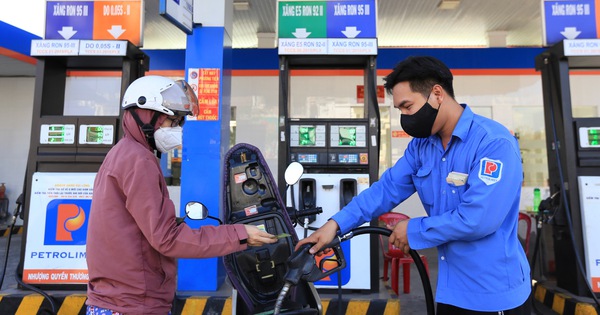Giá xăng dầu tiếp tục tăng mạnh từ chiều nay