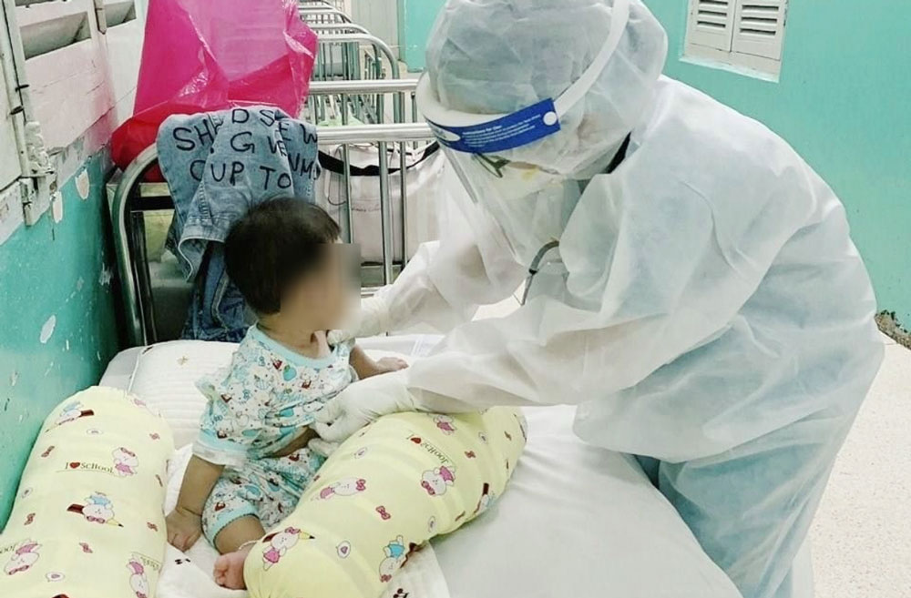 Khoảng 2% trẻ mắc COVID-19 có diễn tiến nặng, thường vào ngày thứ 5-8