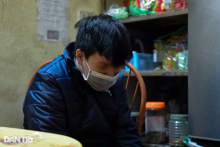 Nỗi đau xé lòng của cậu bé mất cả bố mẹ và em gái trong vụ lật ca nô ở Hội An