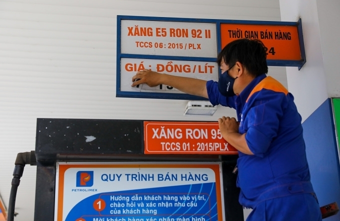 Giá xăng tăng rất mạnh, lên gần 30.000 đồng/lít