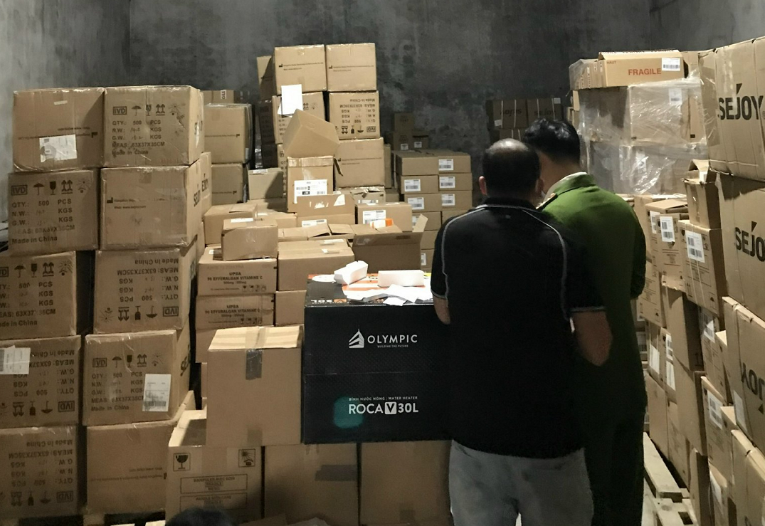 Phát hiện kho thuốc tân dược và kit test nhanh Covid-19 có trị giá trên 6 tỷ đồng