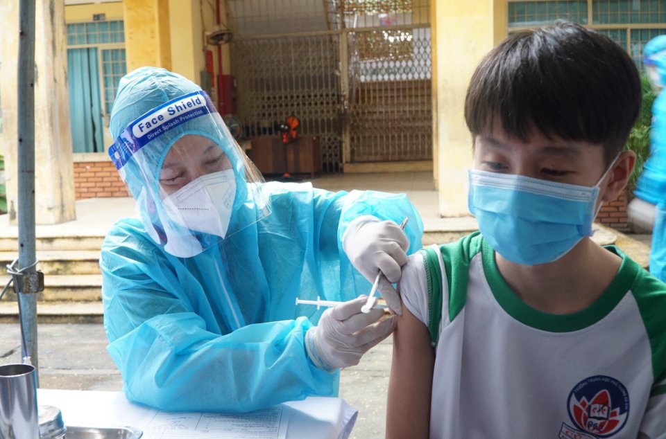 TP.HCM: Trẻ không tiêm vaccine Covid-19 có bị hạn chế đi học trực tiếp?