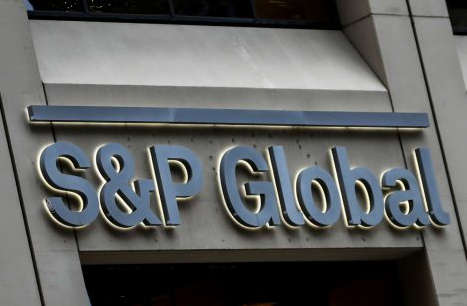 S&P Global rút lại tất cả xếp hạng đối với các tổ chức tài chính Nga