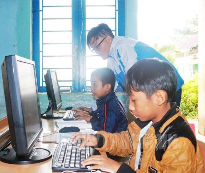 Hỗ trợ vay vốn mua thiết bị học trực tuyến 10 triệu đồng/học sinh