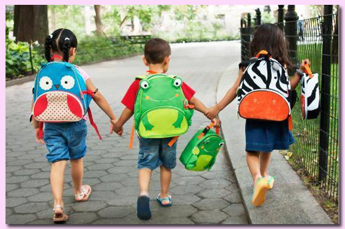Trẻ mầm non tại nhiều tỉnh trở lại trường học