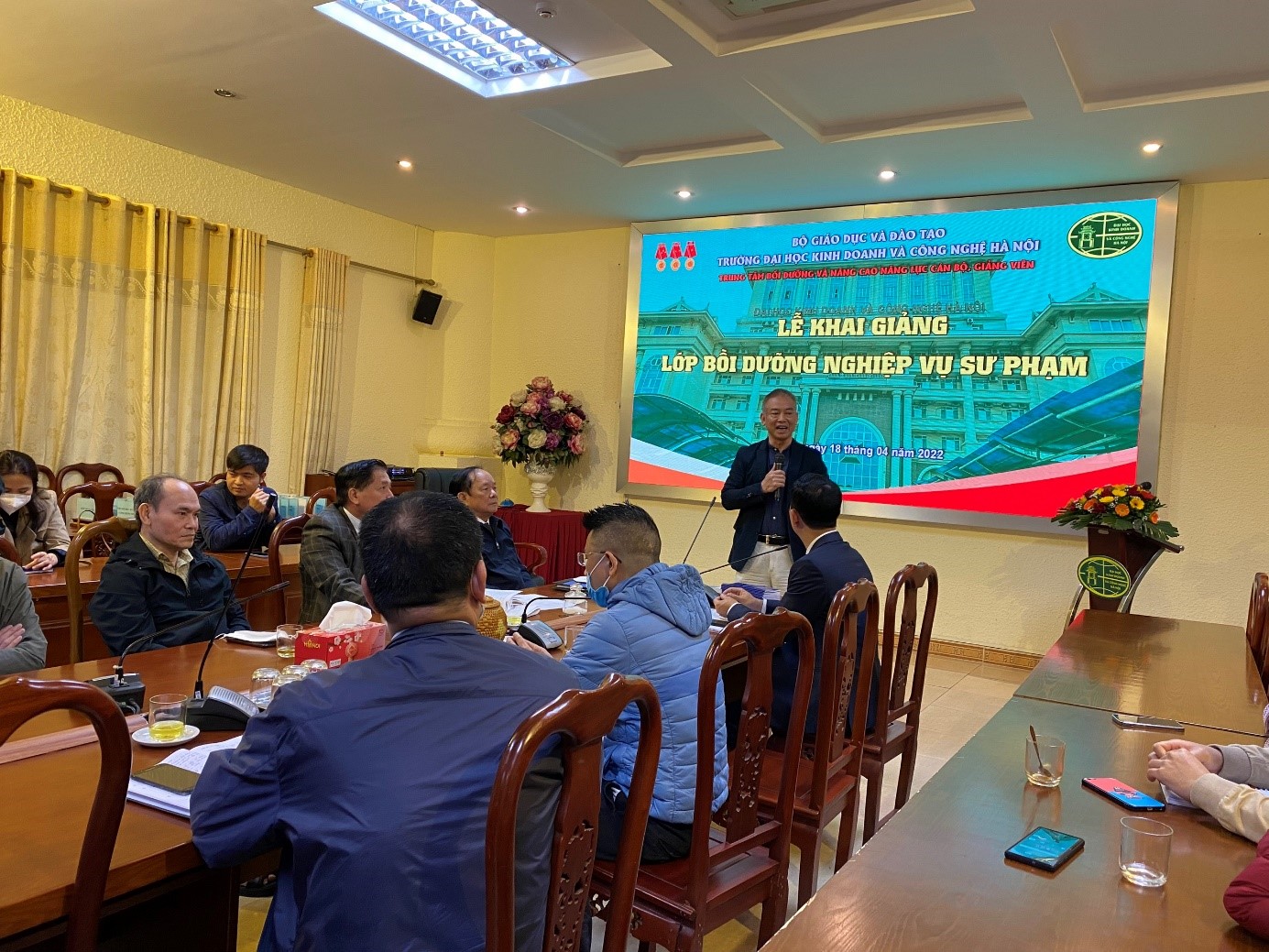 Khai giảng lớp nghiệp vụ sư phạm dành cho cán bộ giảng viên trường Đại học Kinh doanh và Công nghệ Hà Nội