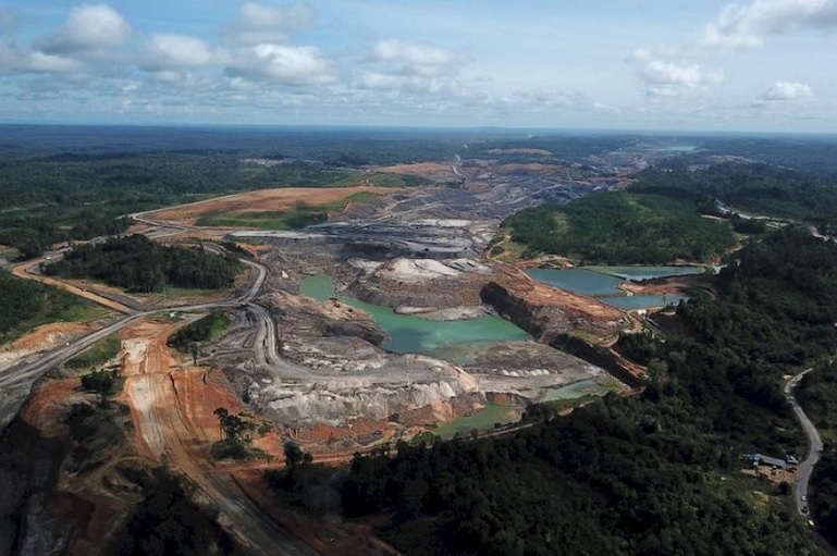 Ông trùm ngành than Indonesia kiếm hàng tỷ USD nhờ quyết định 'quay xe'