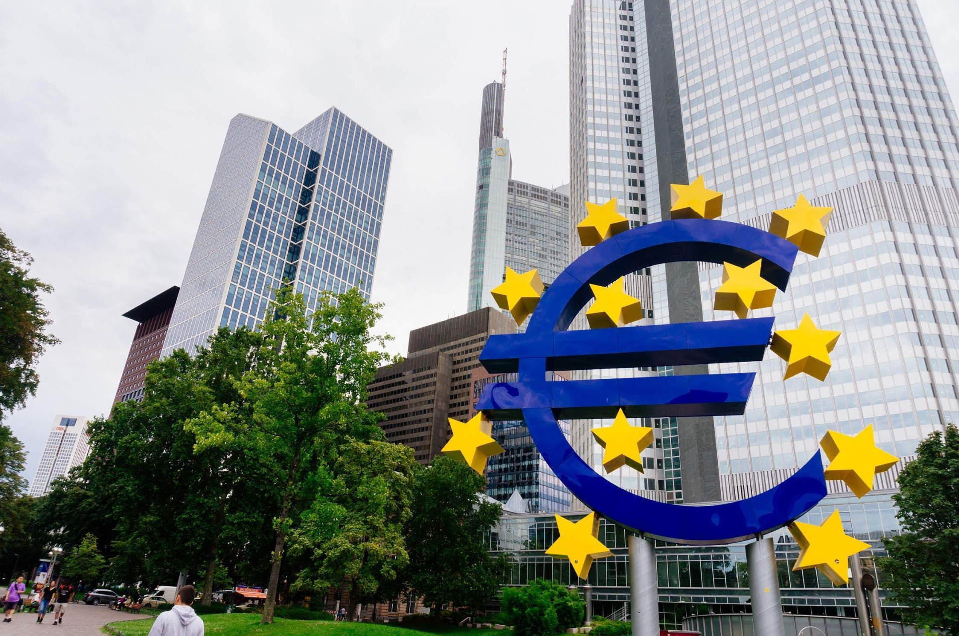 Lạm phát khu vực đồng Euro tăng mức kỷ lục trong 6 tháng qua