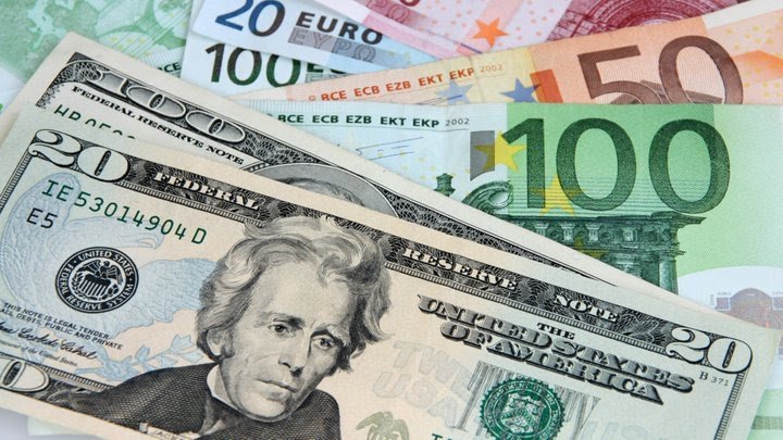 Đồng Euro có khả năng ngang giá đồng USD?