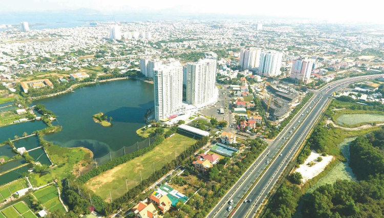 Thị trường bất động sản đang khó khăn về vốn